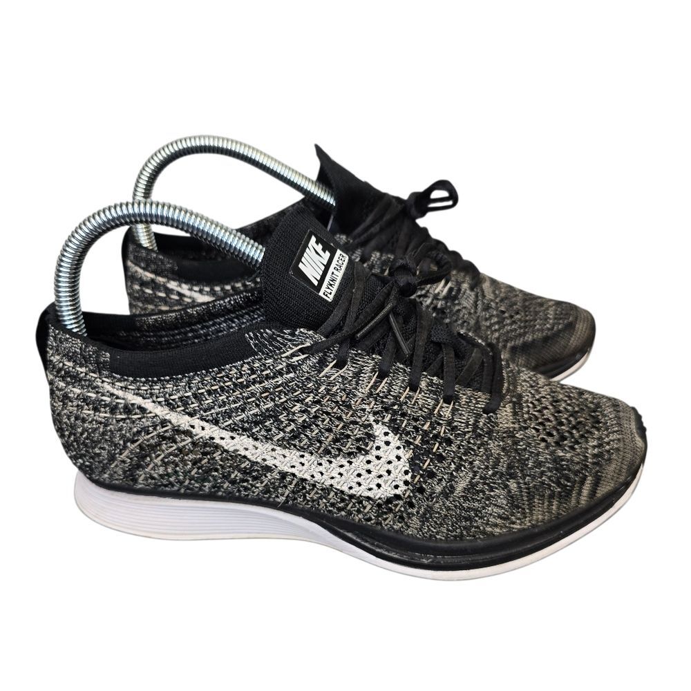 Nike M6/W7.5 Flyknit Racer Oreo 2.0 Black White 526628-012
